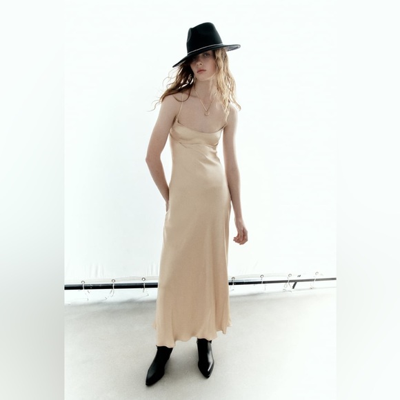 SATIN EFFECT CUT OUT DRESS - Picture 6 of 9